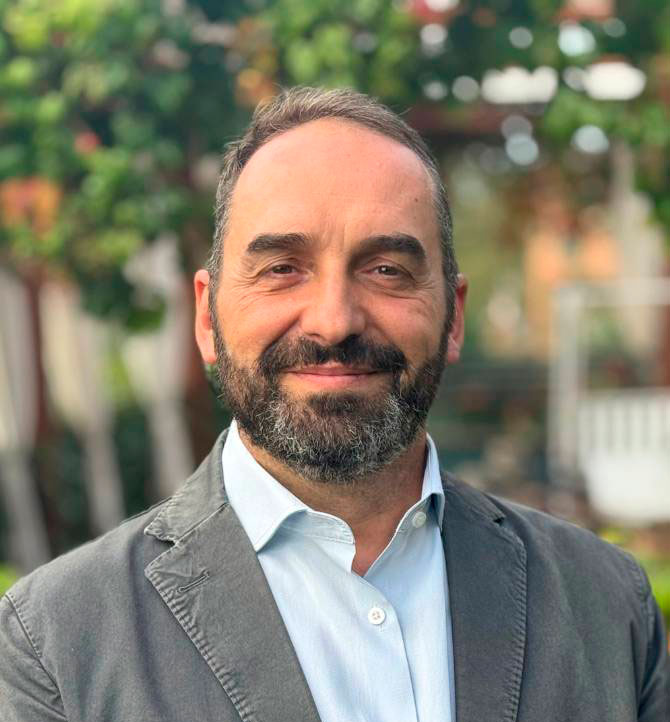 Contacta con César Hernández, CHH Energía